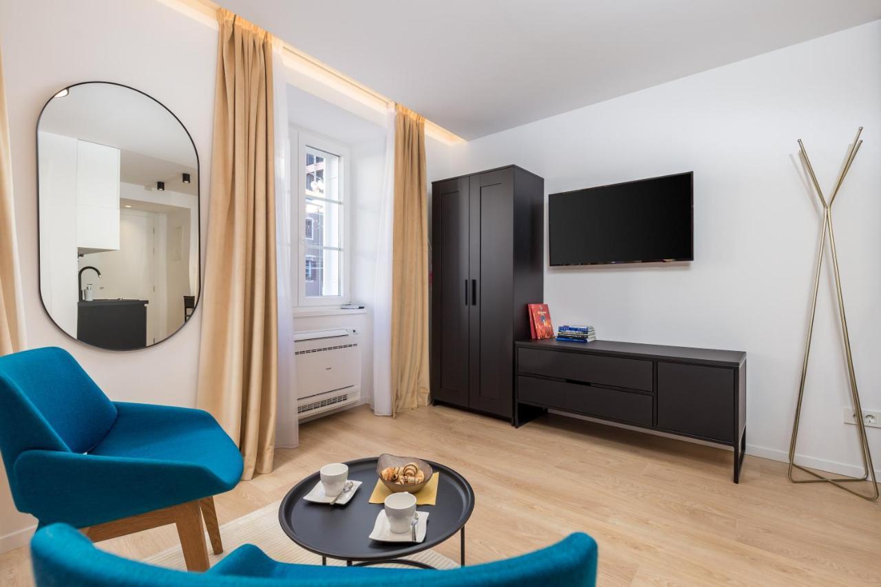 Sweet Nest Korzo Apartment Rijeka Luaran gambar